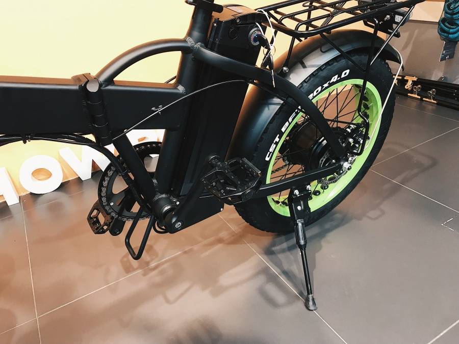 EE184AA3-4CD2-4CA0-B105-B0BBE763795D